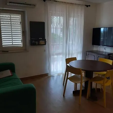 Apartment See View *